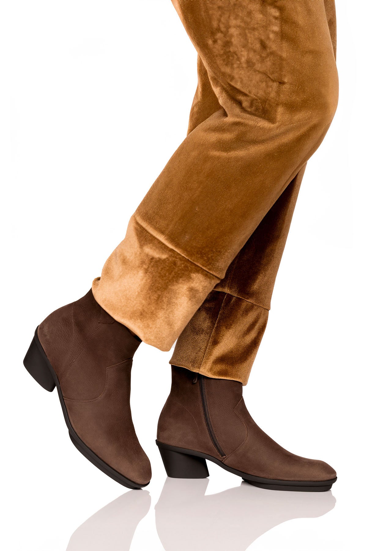 Arche Μποτάκια με Τακούνι Junity - Truffe - Chic & Simple