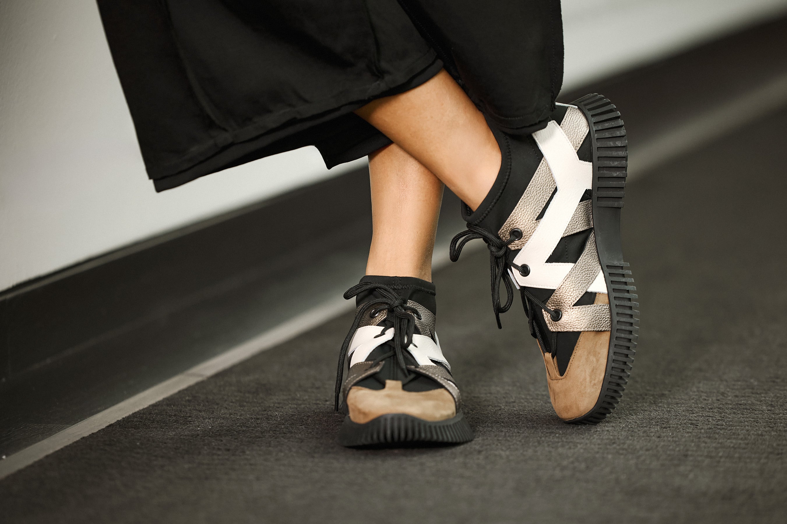 Arche Sneakers Havata - Multicolor Μαύρο/Άσπρο/Μπεζ/Χρυσό - Chic & Simple