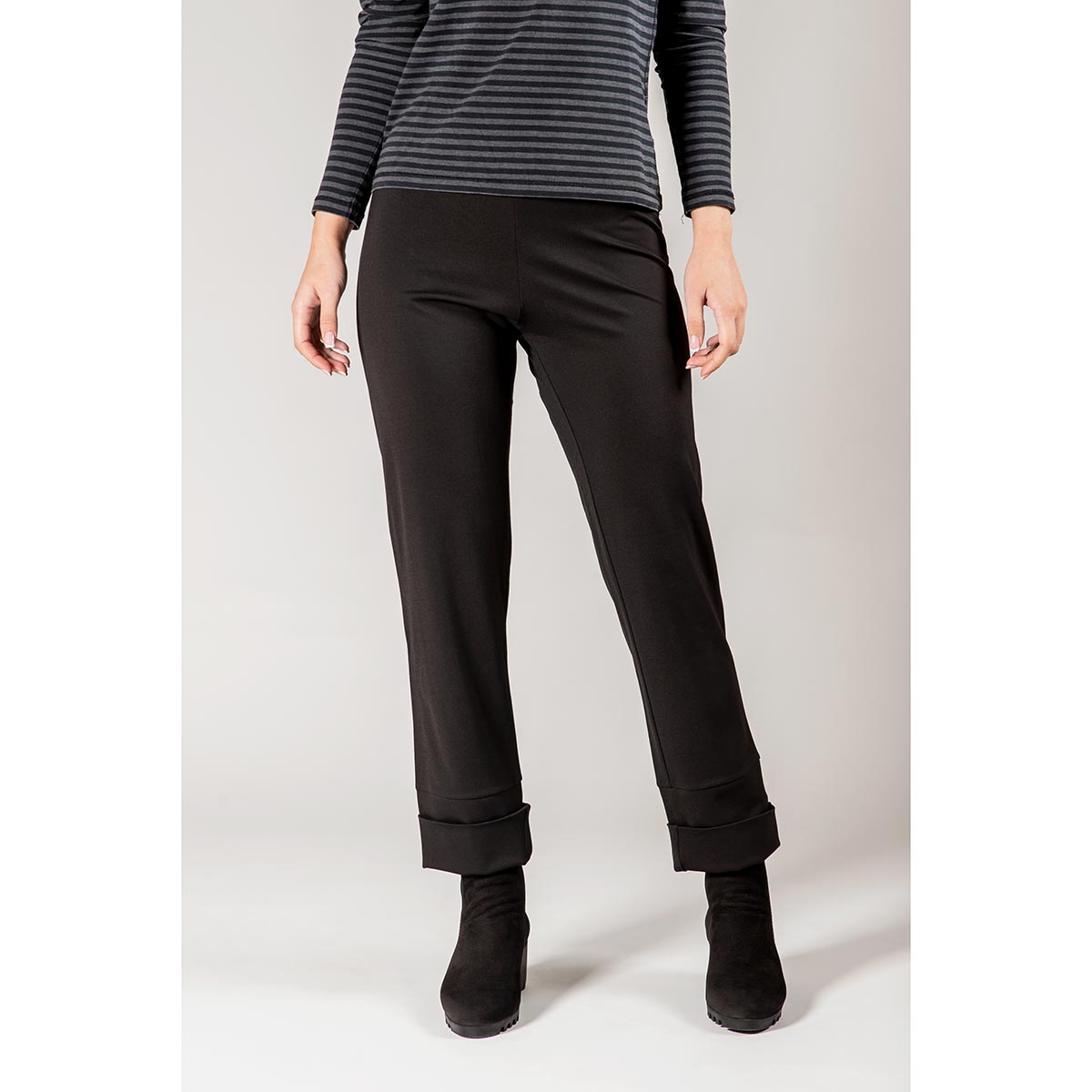 Παντελόνι Κάρλα Κάπρι - Μαύρο - CHIC & SIMPLE