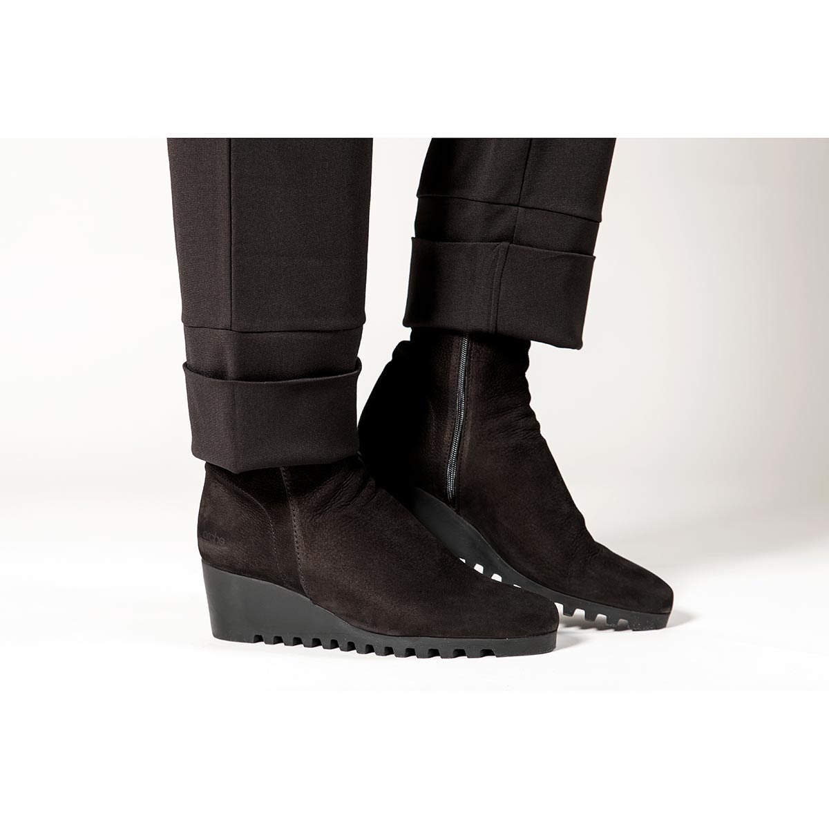 Παντελόνι Κάρλα Κάπρι - Μαύρο - CHIC & SIMPLE