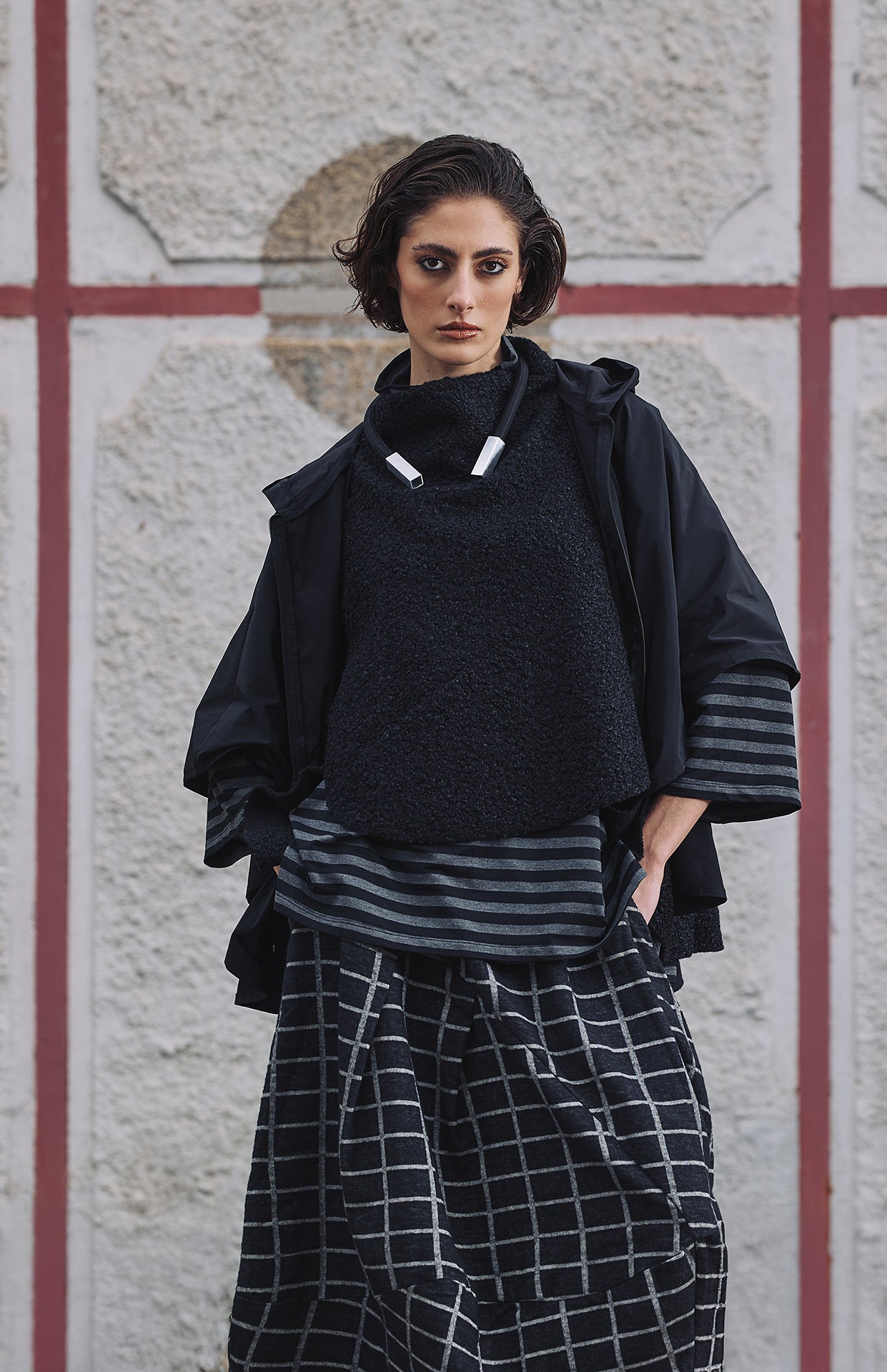 Sleeveless Dress Silvia - Black Boucle