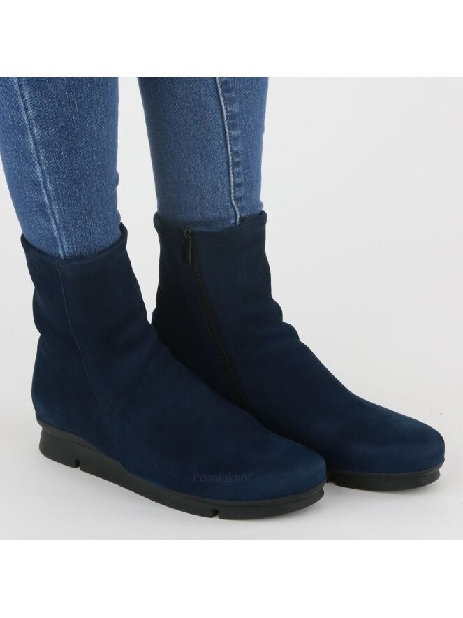 Chic & Simple Arche Padaro Boots - Nuit