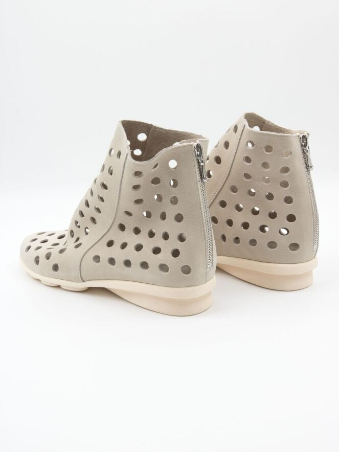 Arche Dato Summer Boots - Ecru - Chic & Simple