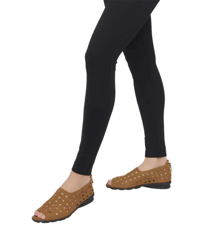 Arche Slip ons με Peep Toe Drick - Μπεζ Σκούρο - Chic & Simple