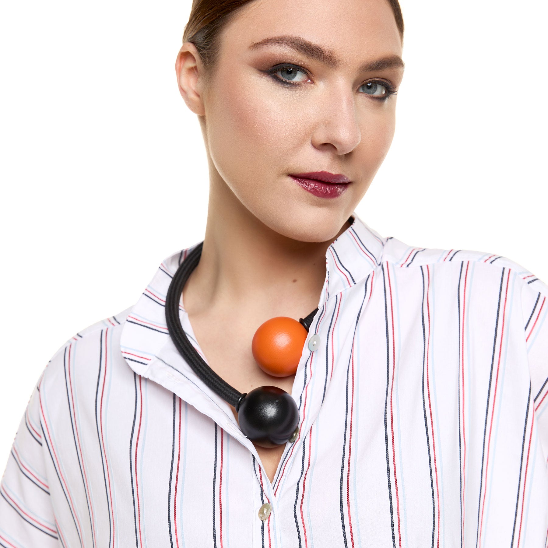 Chic & Simple Wooden Ball Necklace - Black & Orange