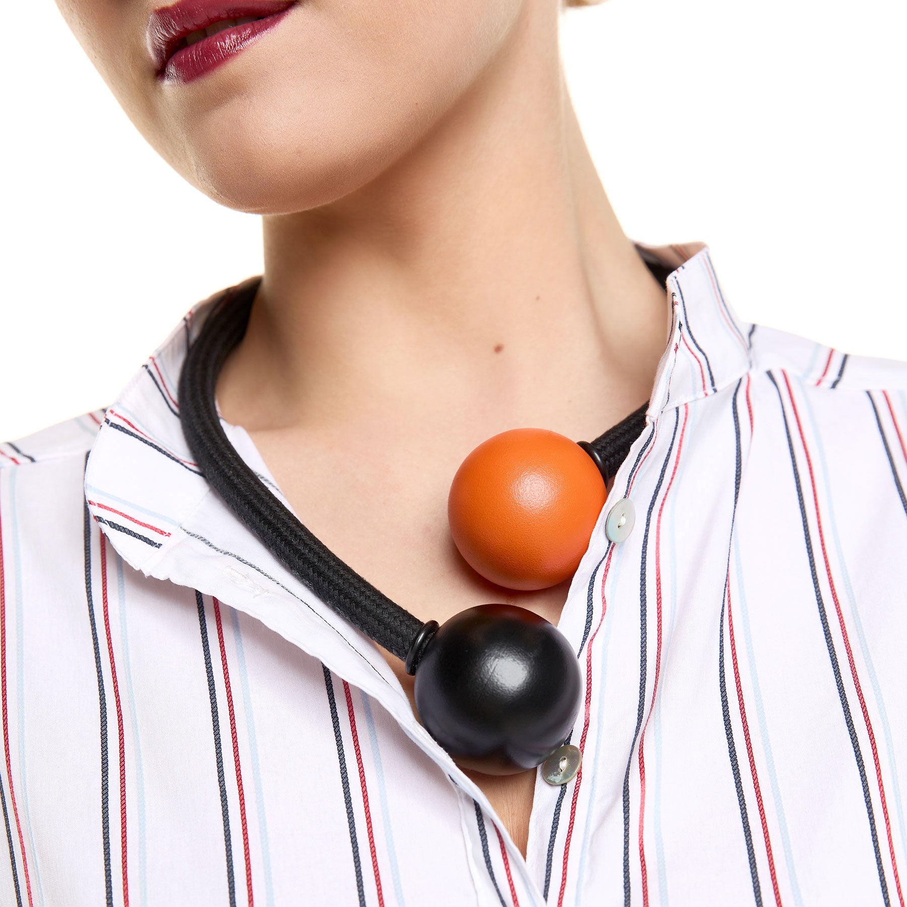 Chic & Simple Wooden Ball Necklace - Black & Orange