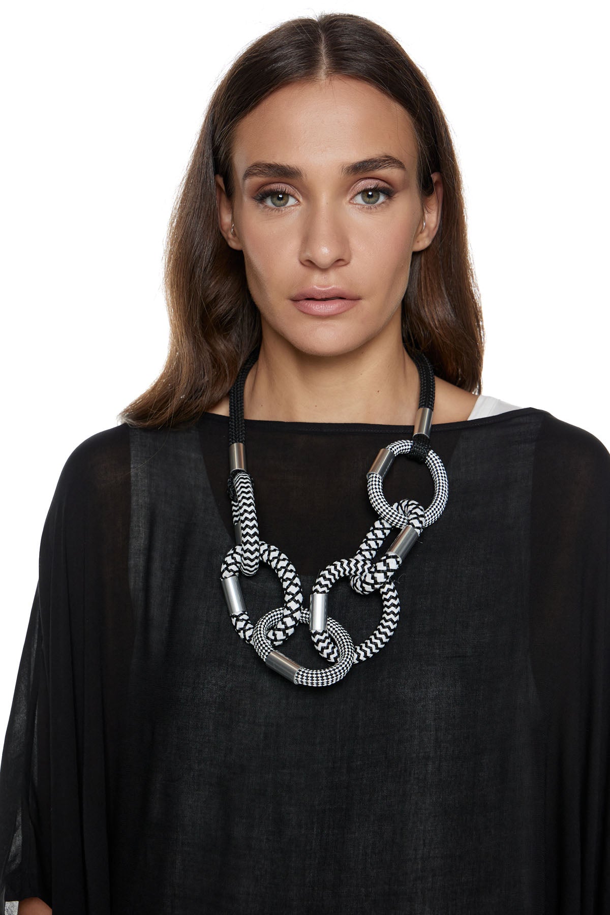 Chic & Simple Tie the Knot Necklace - Black and White