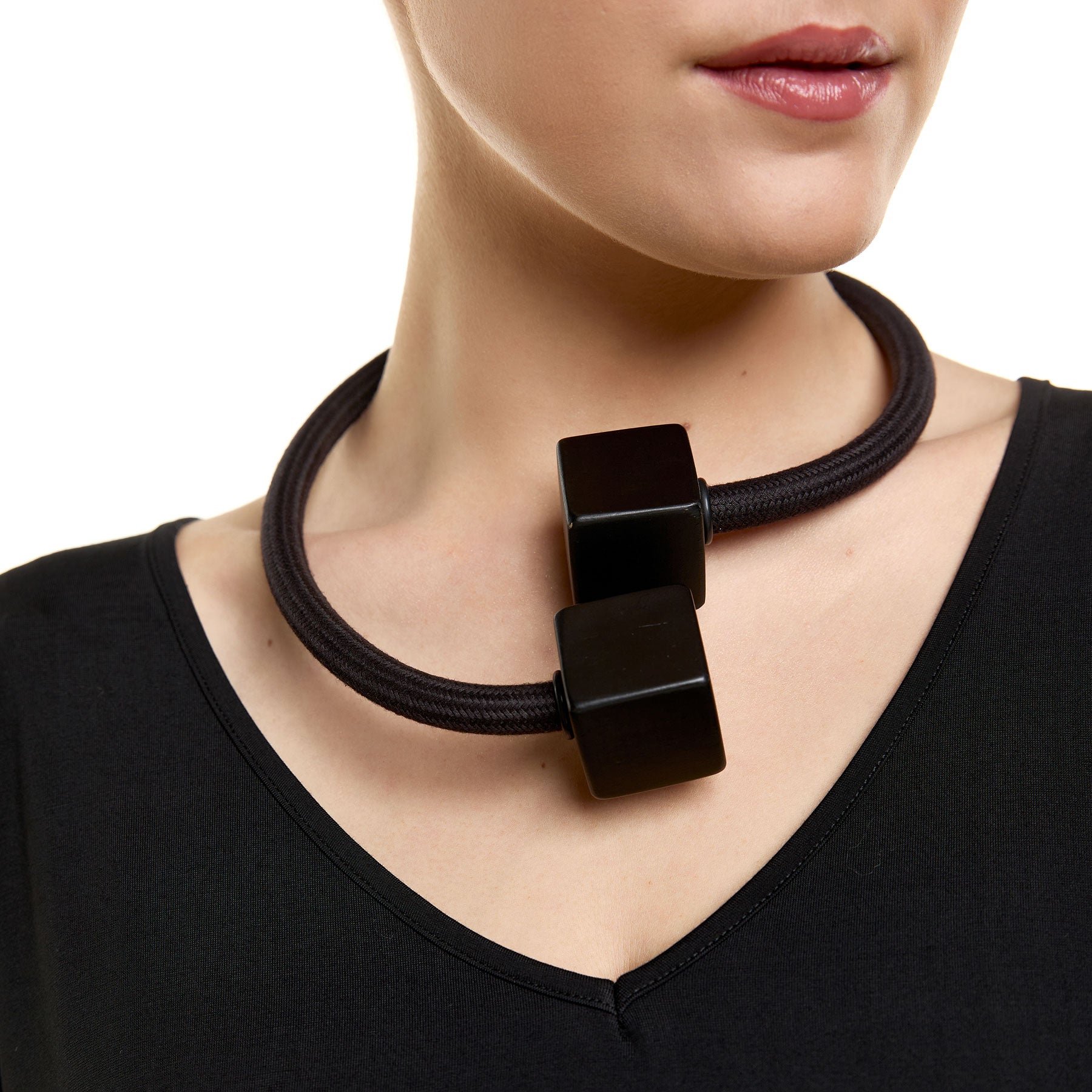 Chic & Simple Wood Cube Necklace - Black