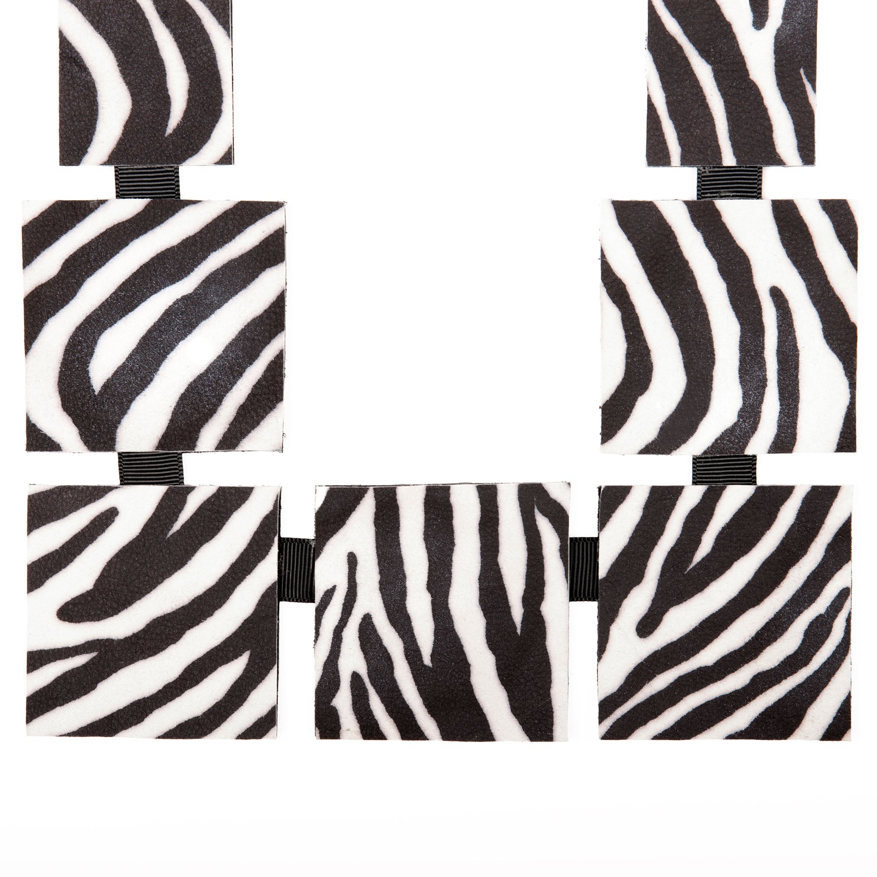 Ken Design Necklace By The Square - Zebra