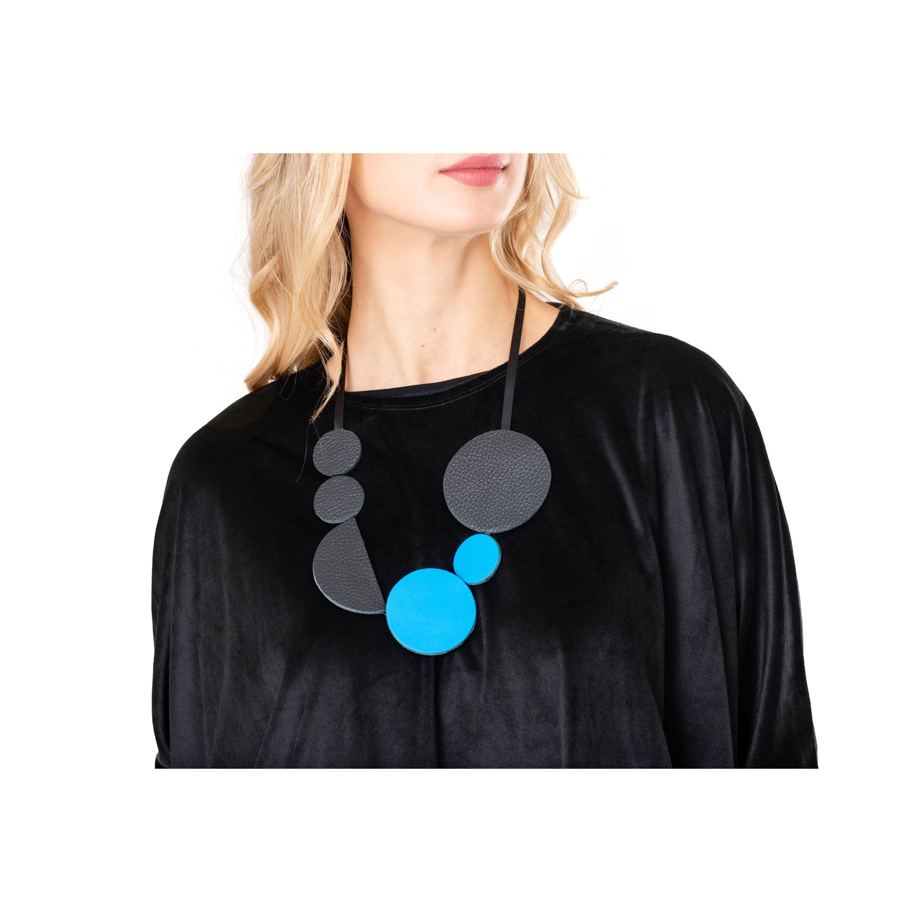 Ken Design Mini Circles Necklace - Black/Blue